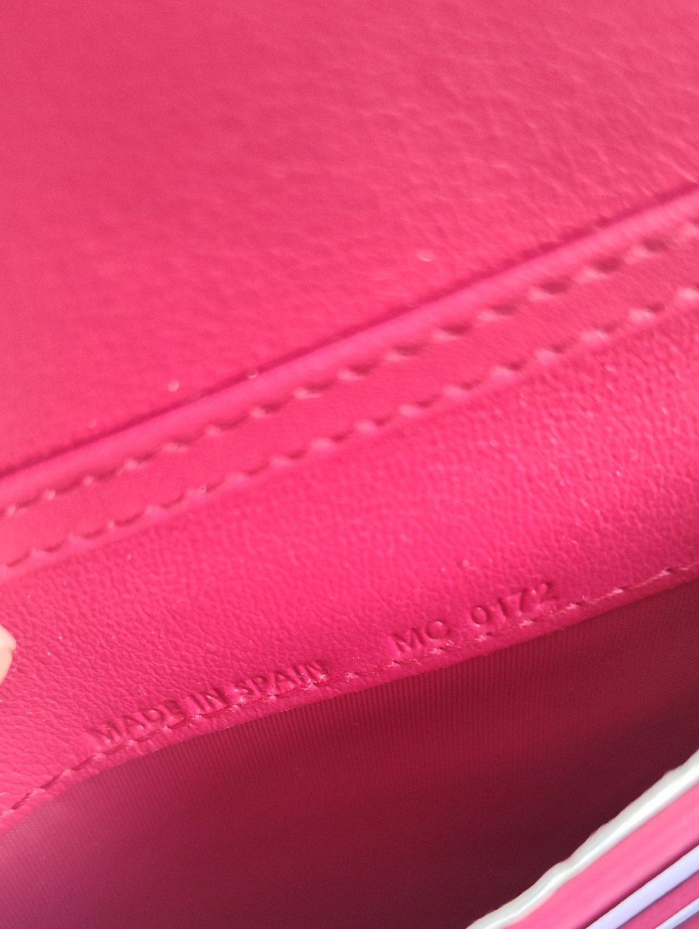 CHRISTIAN DIOR - LADY DIOR CANNAGE Patent Leather Wallet On Chain - Picture 7 of 8